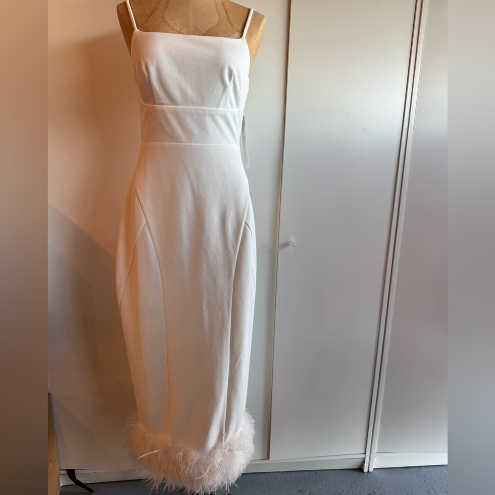 Elevator Disco Elegant White Feather-Trim Dress size medium